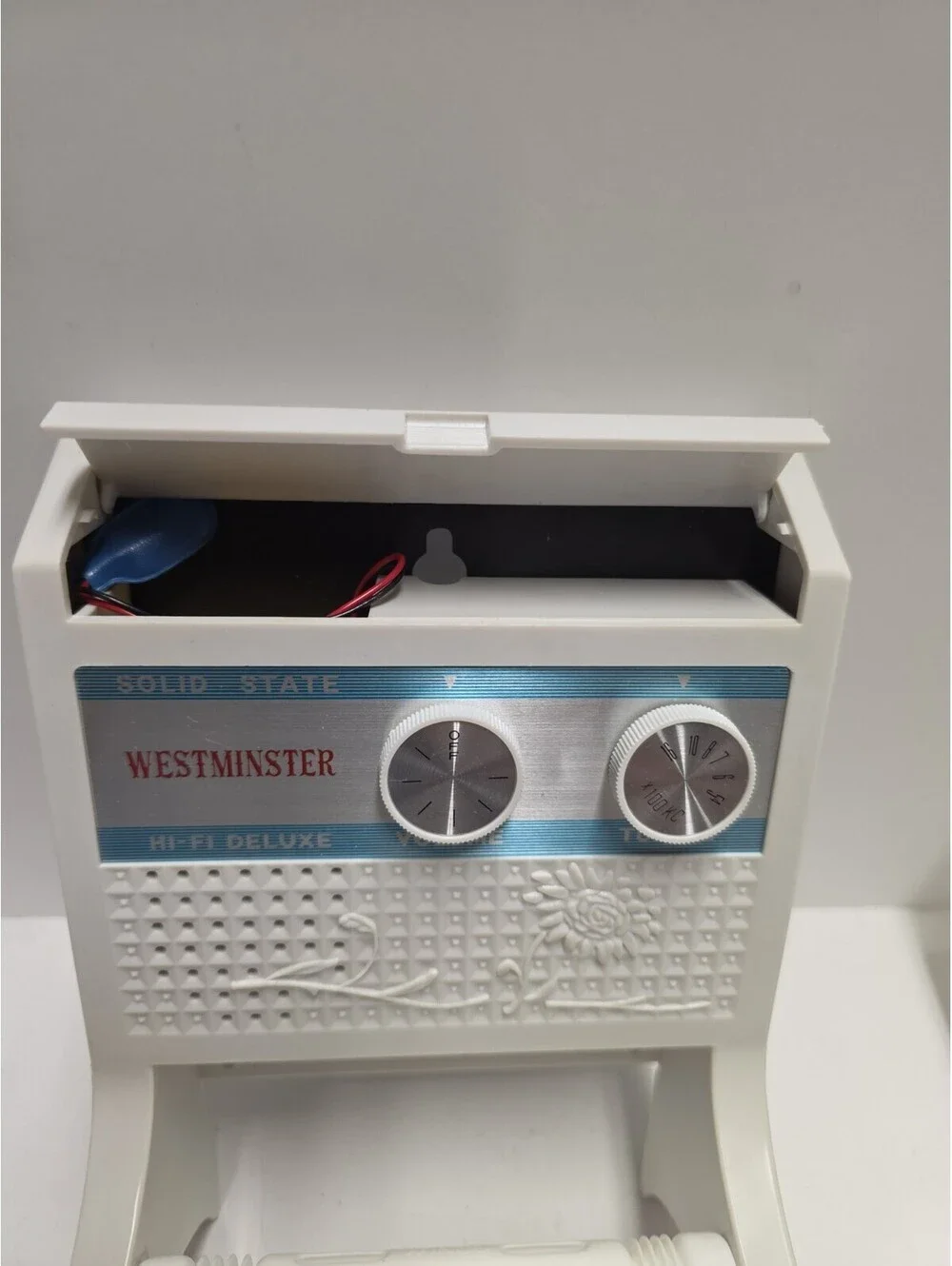 Vintage AM RADIO Toilet Paper Roll Holder/Dispenser Westminster White Bathroom